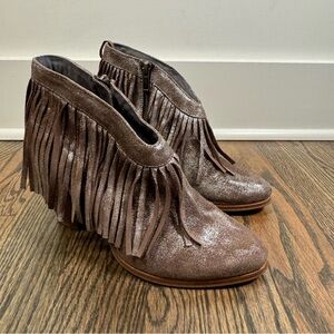 Ariat Unbrindled Layla metallic fringe western boots size 8